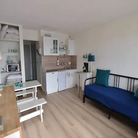 Daire Studio For 4 People Le Grau-du-Roi